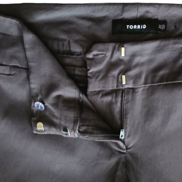 Torrid Charcoal Grey Stretch Capri Tapered Ankle Trouser Pants Size 22 - Picture 4 of 9